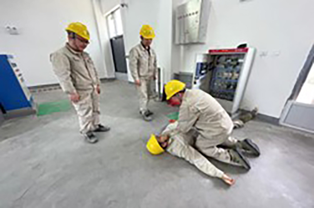圖1 國豐海電觸電應急演練施救現(xiàn)場.jpg