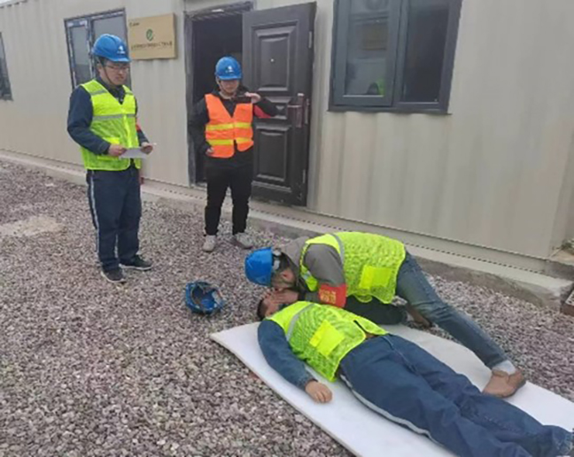 圖3 灌東光伏觸電應急演練施救現(xiàn)場.jpg